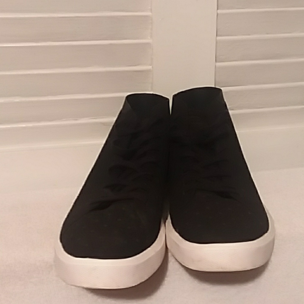 NATIVE Shoes - Picture 2 of 6